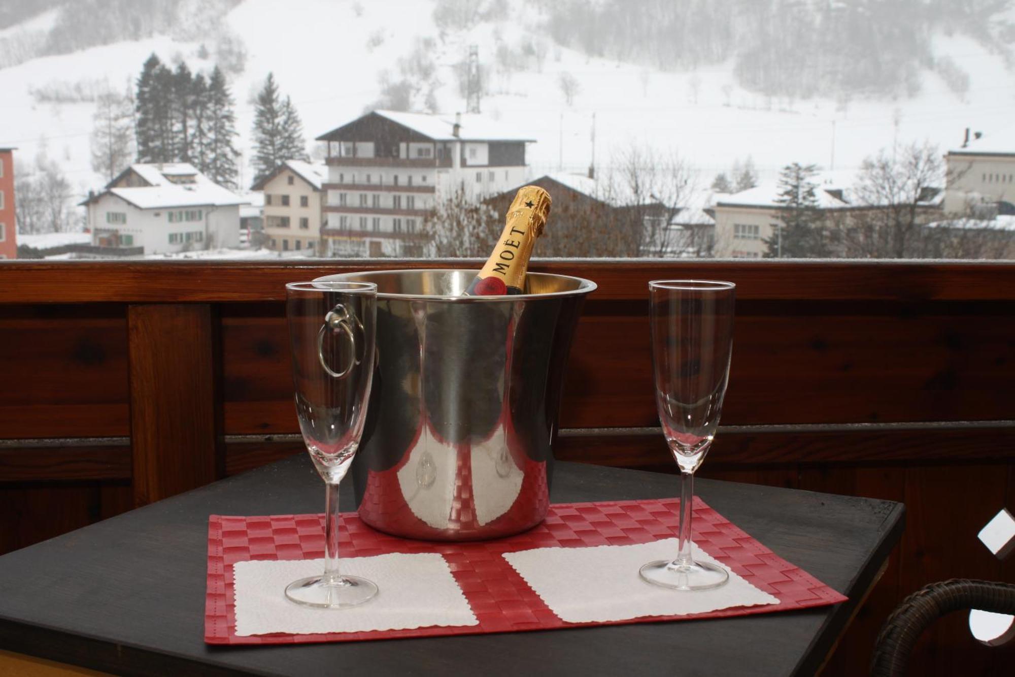 Grichting Hotel & Serviced Apartments Leukerbad Esterno foto