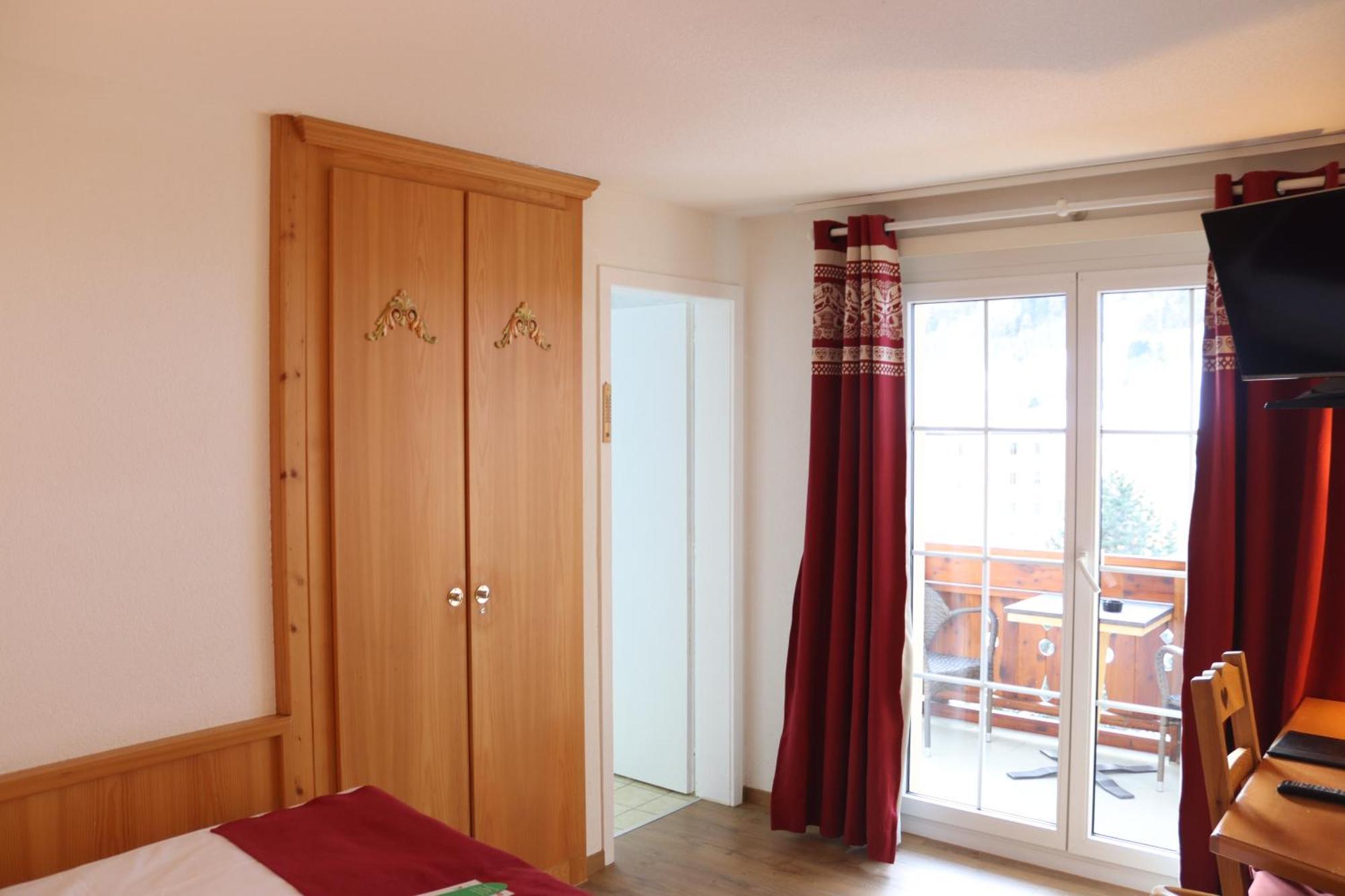 Grichting Hotel & Serviced Apartments Leukerbad Esterno foto