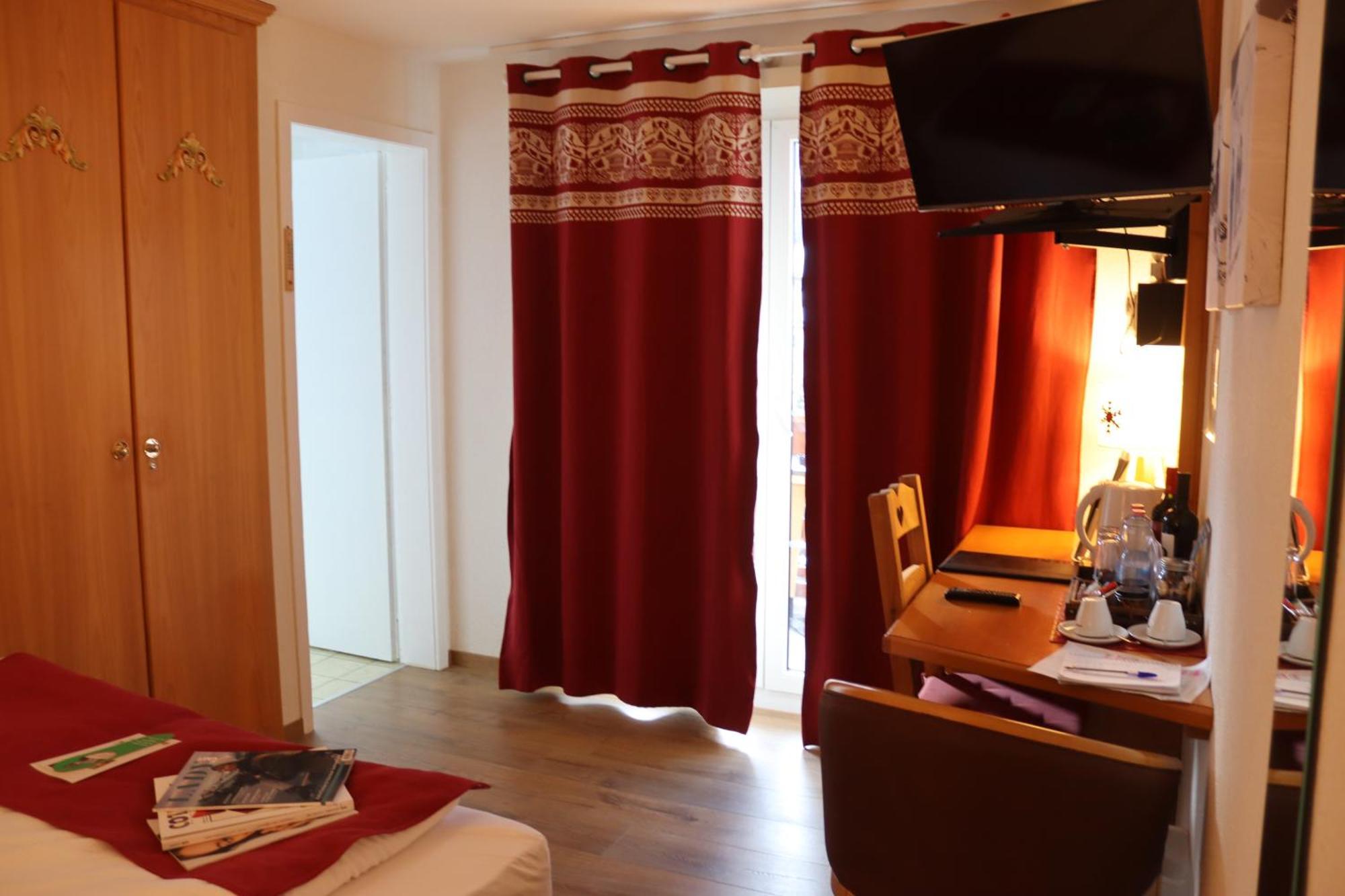 Grichting Hotel & Serviced Apartments Leukerbad Esterno foto