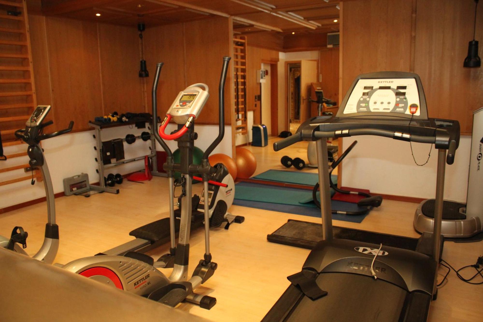 Grichting Hotel & Serviced Apartments Leukerbad Esterno foto